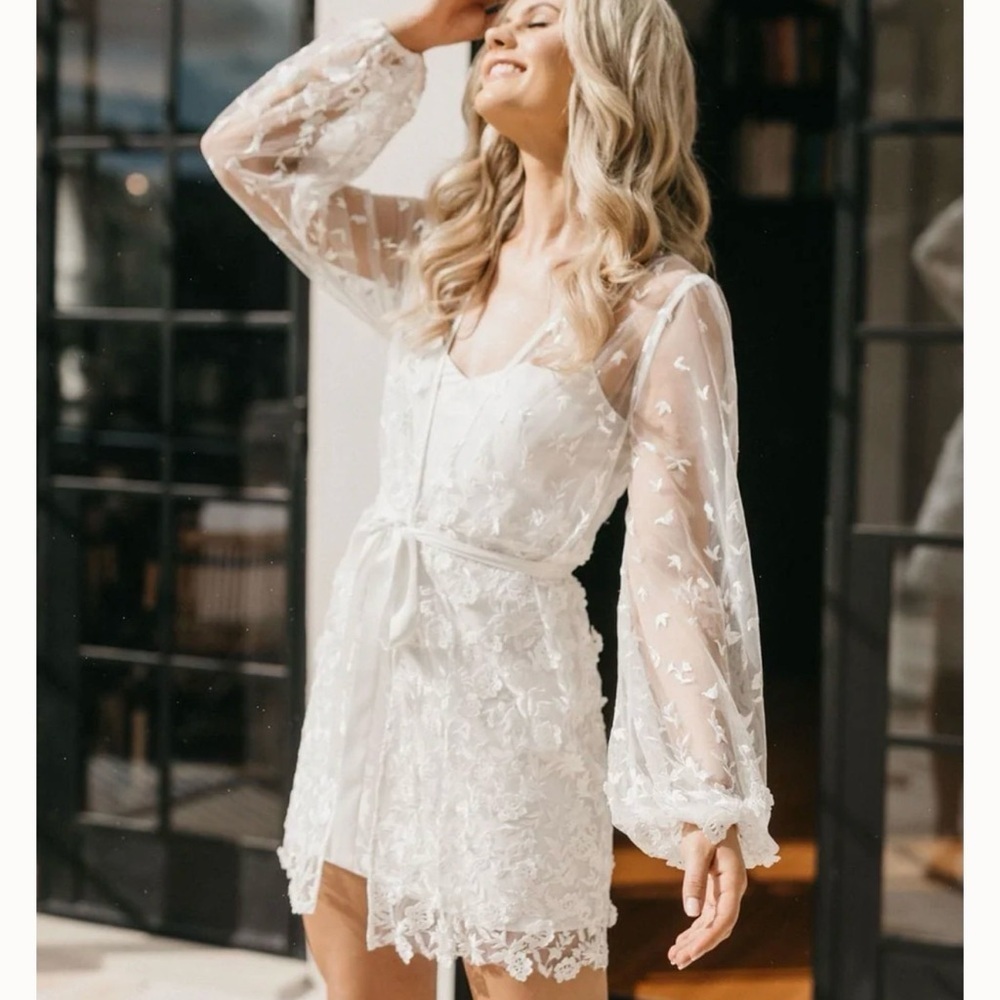 Le Rose Maya Lace Robe - Includes Slip Nwt (S/M)